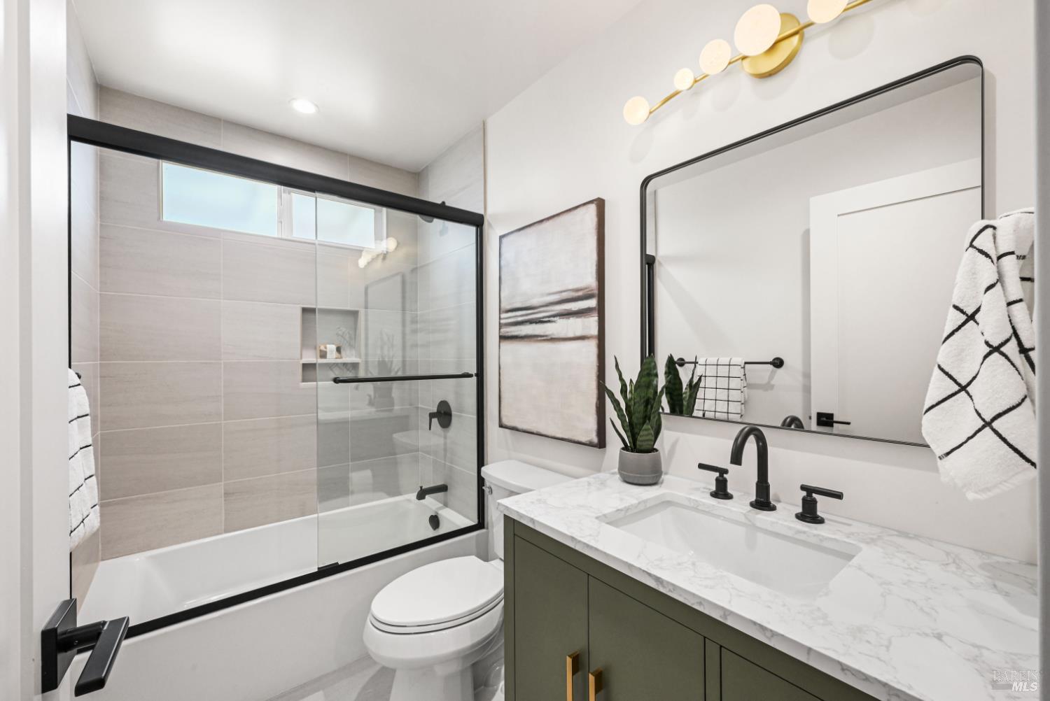 8911 Oakmont Drive Santa Rosa CA 95409