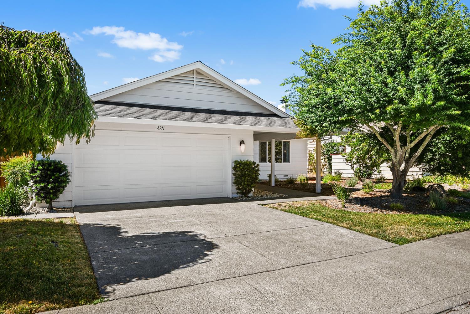 8911 Oakmont Drive Santa Rosa CA 95409