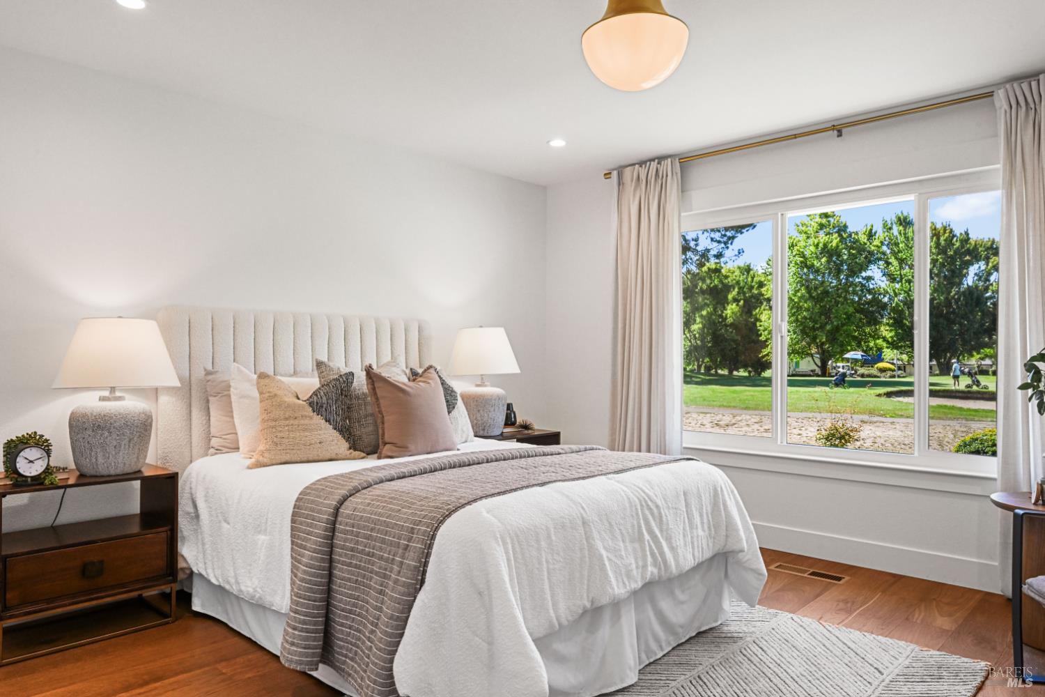 8911 Oakmont Drive Santa Rosa CA 95409