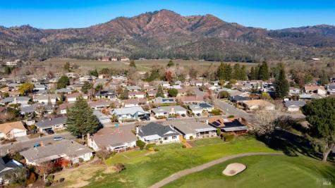8911 Oakmont Drive Santa Rosa CA 95409