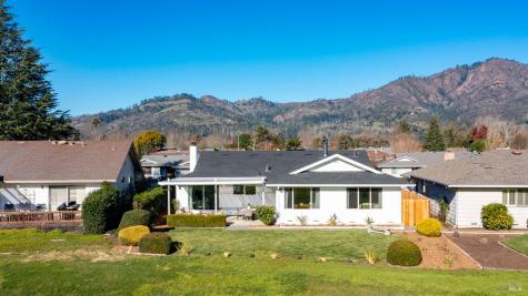 8911 Oakmont Drive Santa Rosa CA 95409