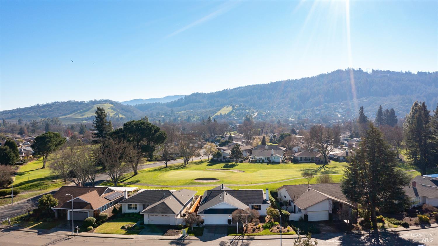 8911 Oakmont Drive Santa Rosa CA 95409