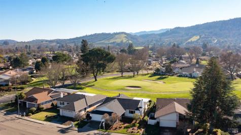 8911 Oakmont Drive Santa Rosa CA 95409