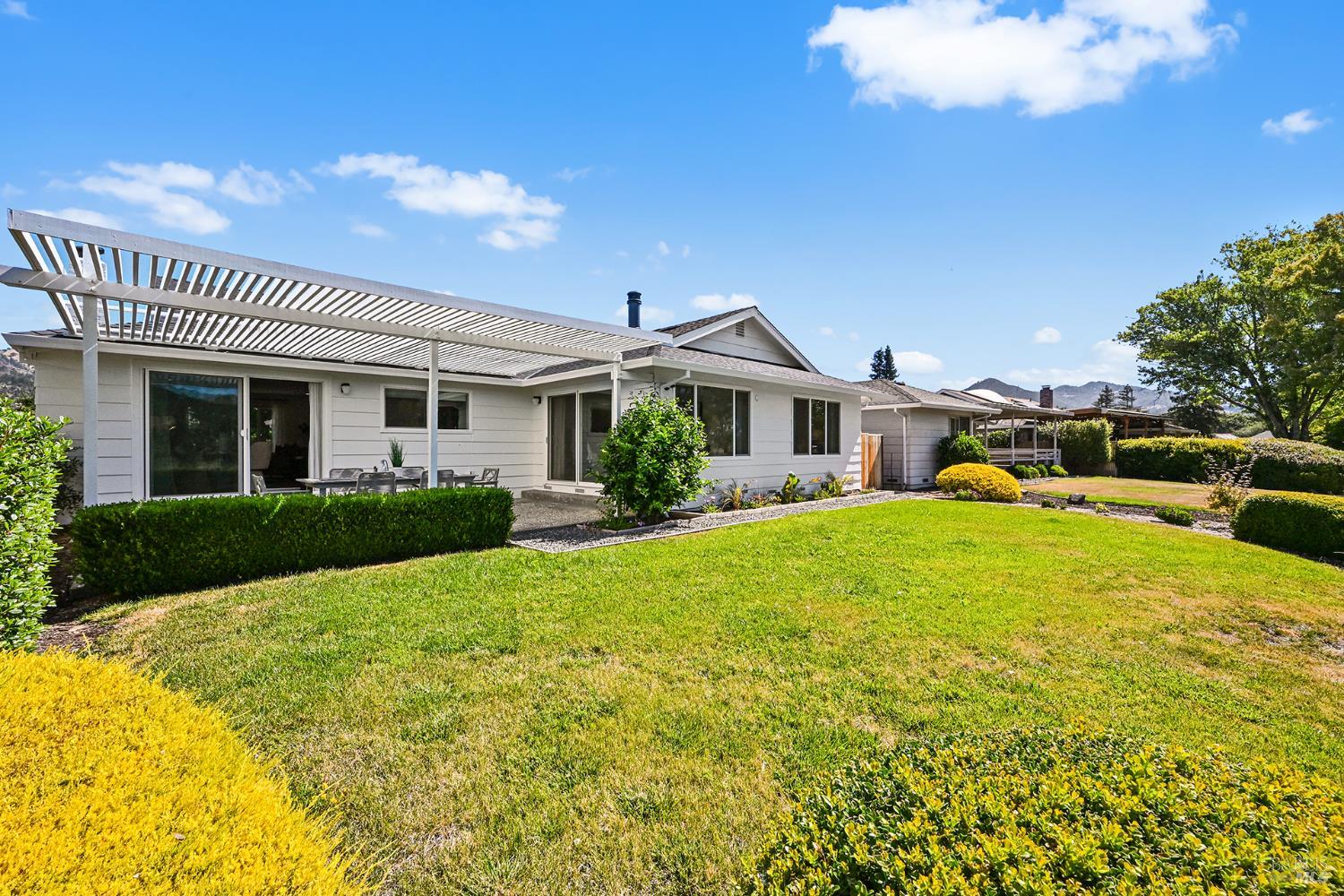 8911 Oakmont Drive Santa Rosa CA 95409