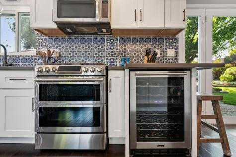 385 San Carlos Way Novato CA 94945
