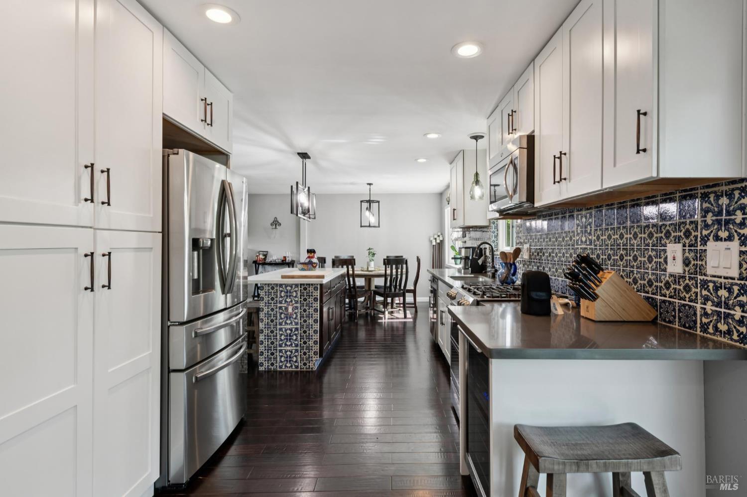 385 San Carlos Way Novato CA 94945