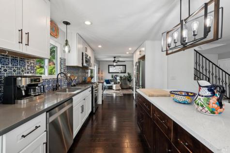 385 San Carlos Way Novato CA 94945
