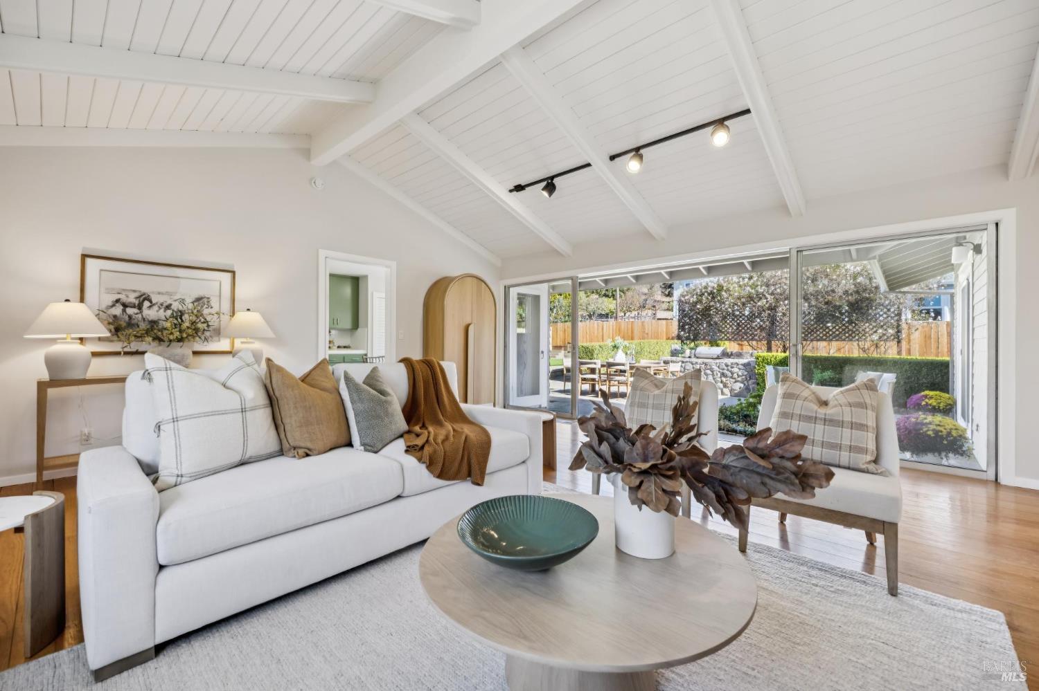 893 Tiburon Boulevard Tiburon CA 94920