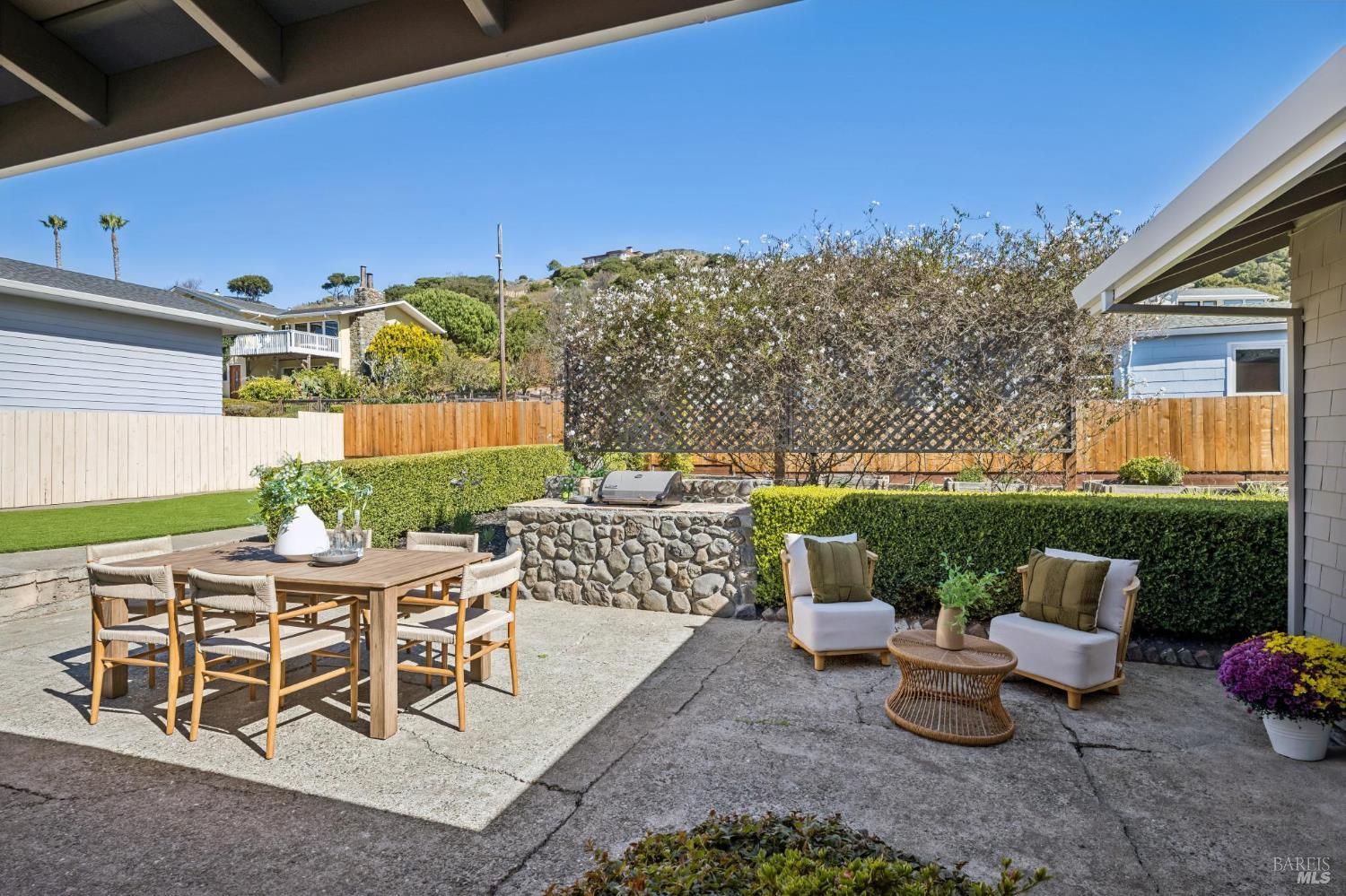 893 Tiburon Boulevard Tiburon CA 94920
