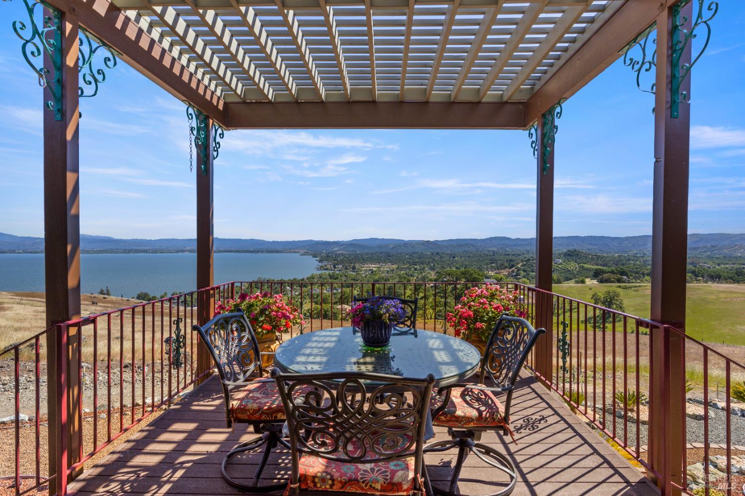 425 Lake Vista Drive Lakeport CA 95453