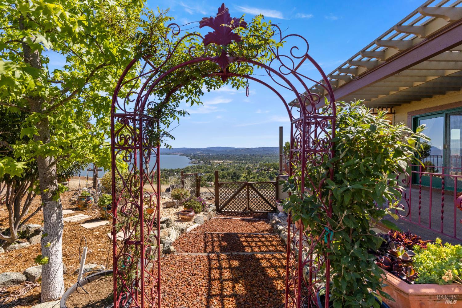425 Lake Vista Drive Lakeport CA 95453