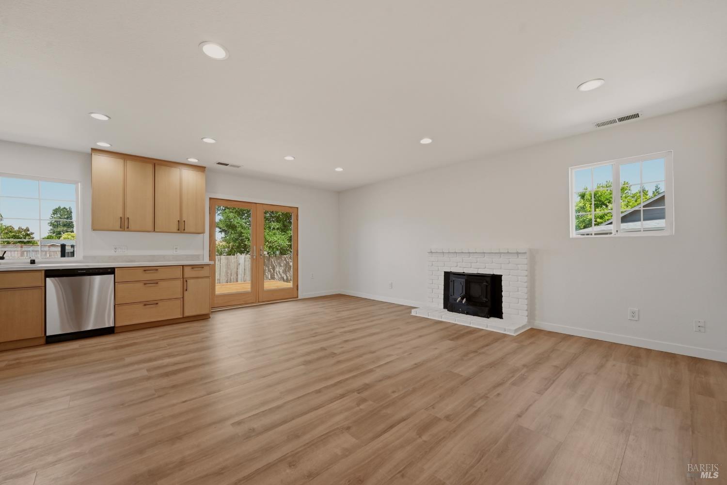 7365 Coral Court Rohnert Park CA 94928