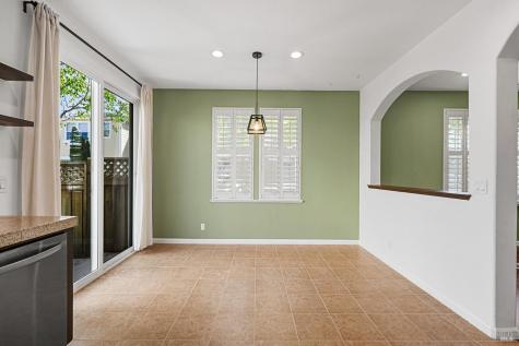 983 Aston Circle Santa Rosa CA 95404