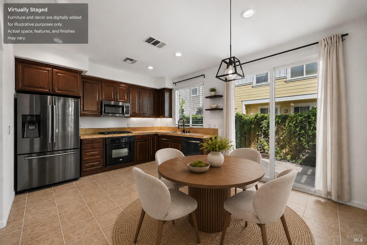 983 Aston Circle Santa Rosa CA 95404