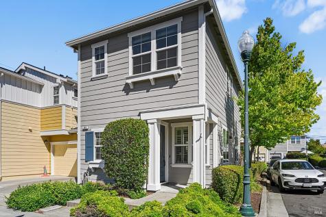 983 Aston Circle Santa Rosa CA 95404