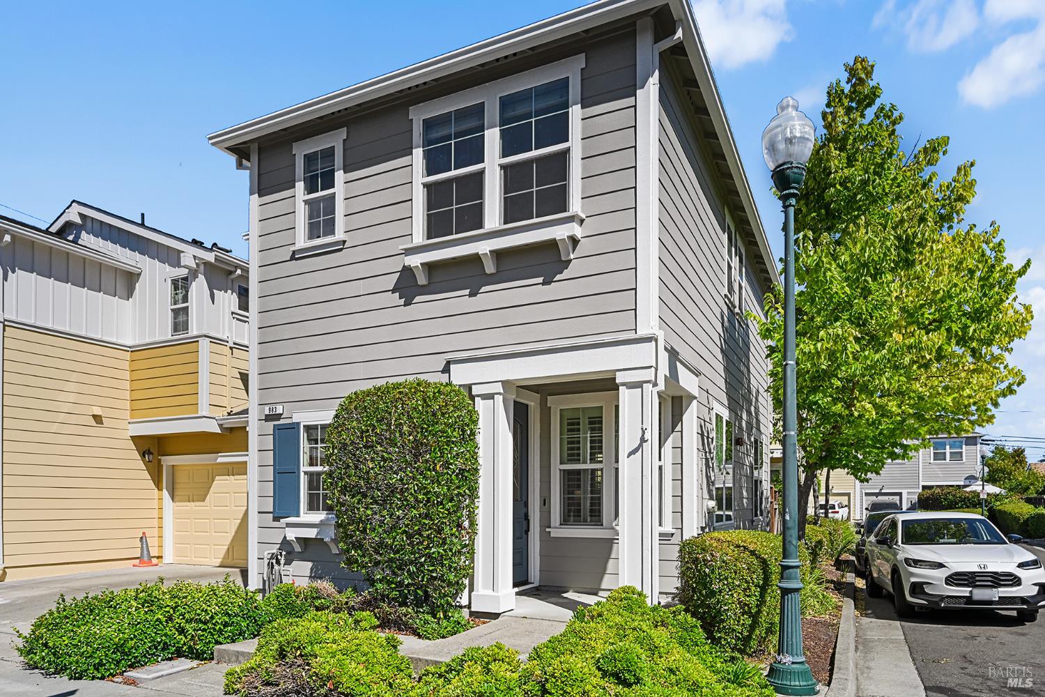 983 Aston Circle Santa Rosa CA 95404