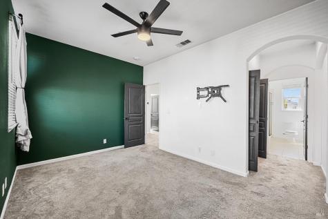 983 Aston Circle Santa Rosa CA 95404