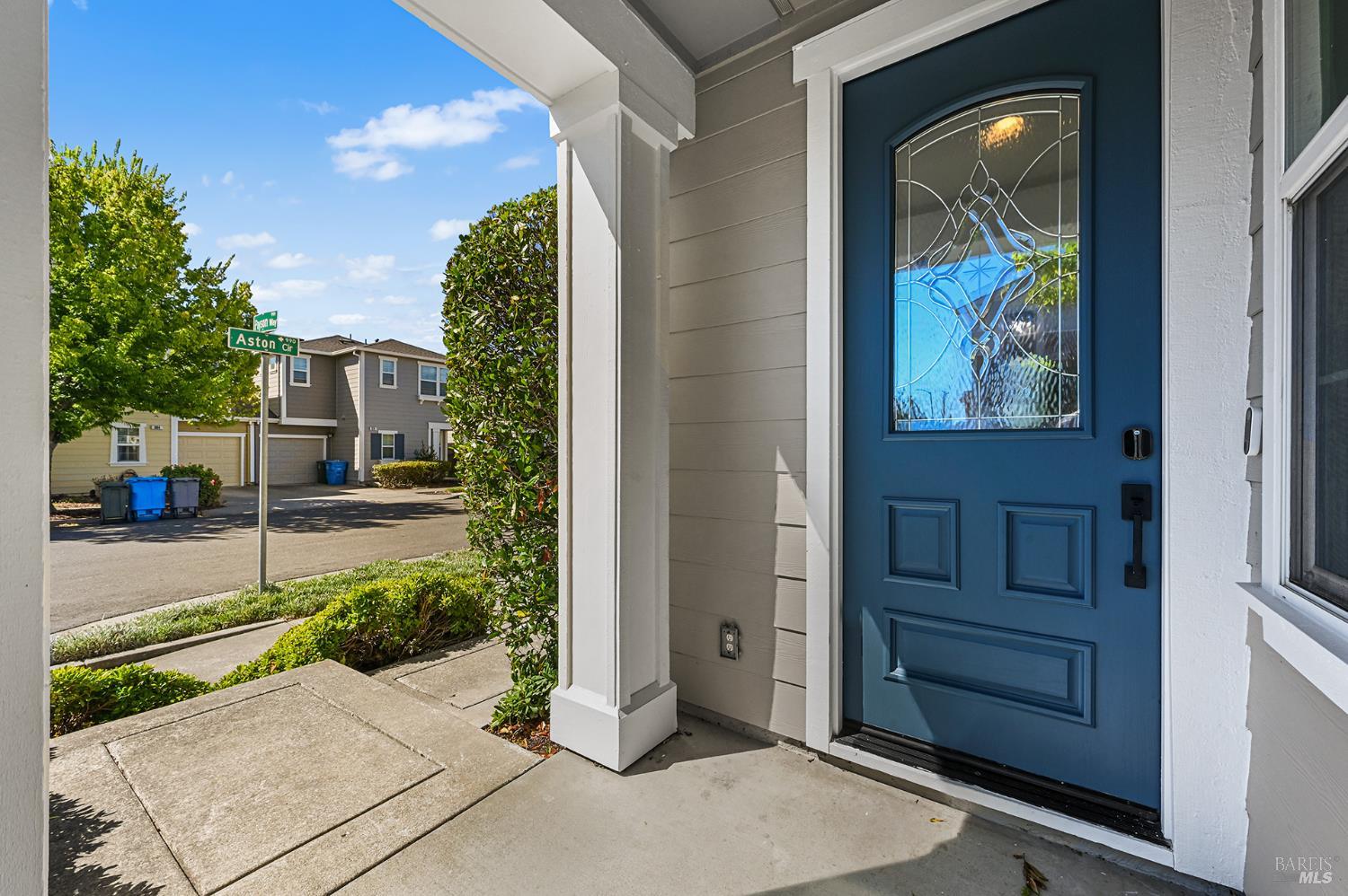983 Aston Circle Santa Rosa CA 95404