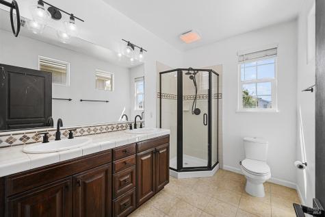 983 Aston Circle Santa Rosa CA 95404