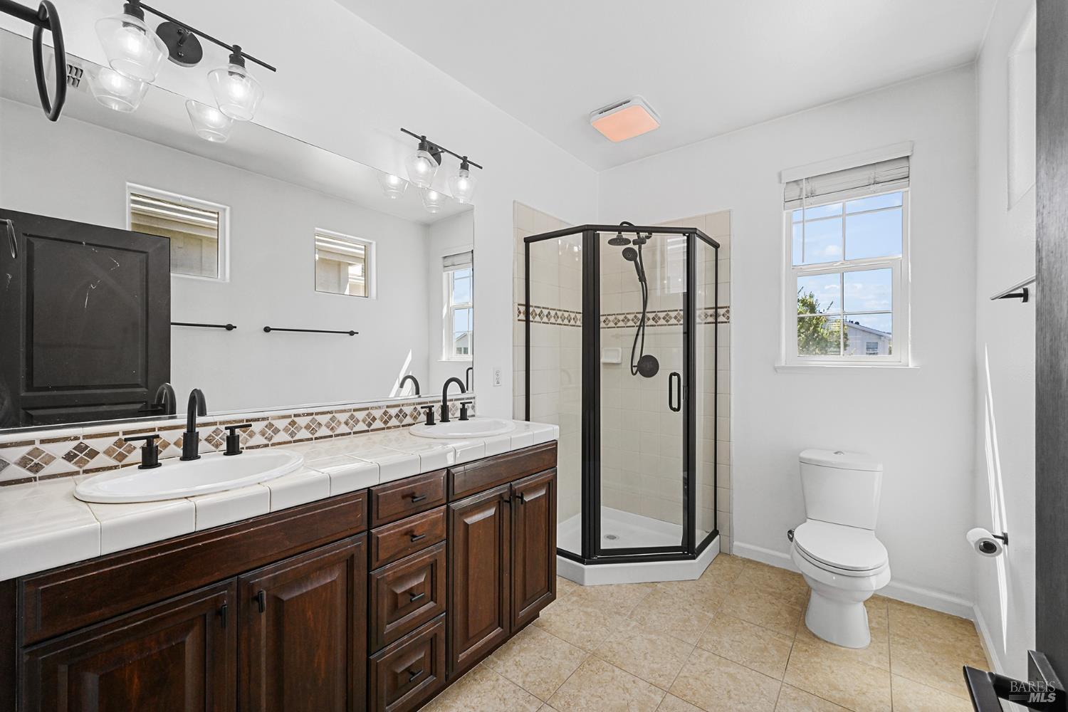 983 Aston Circle Santa Rosa CA 95404