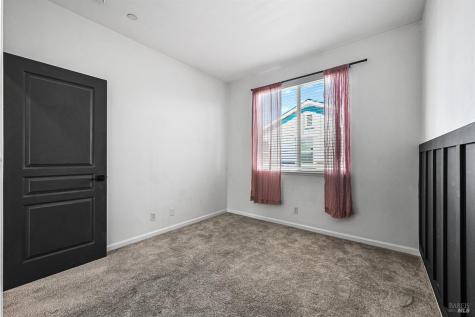 983 Aston Circle Santa Rosa CA 95404