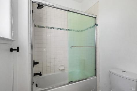 983 Aston Circle Santa Rosa CA 95404
