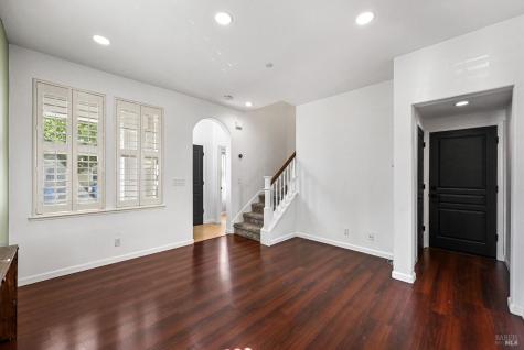 983 Aston Circle Santa Rosa CA 95404