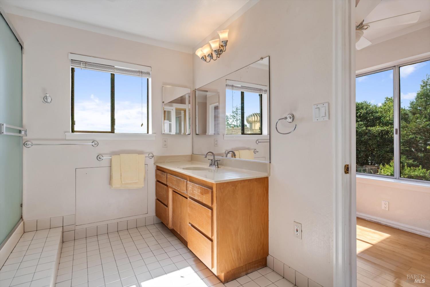 308 E Berna Avenue Napa CA 94559
