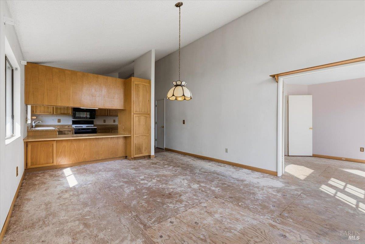 1698 Randon Way Santa Rosa CA 95403