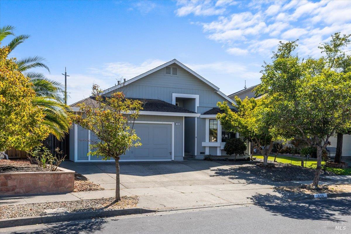 1698 Randon Way Santa Rosa CA 95403