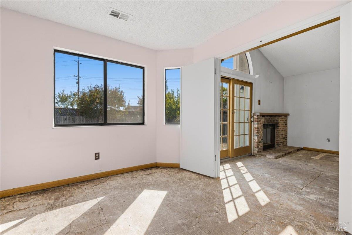 1698 Randon Way Santa Rosa CA 95403