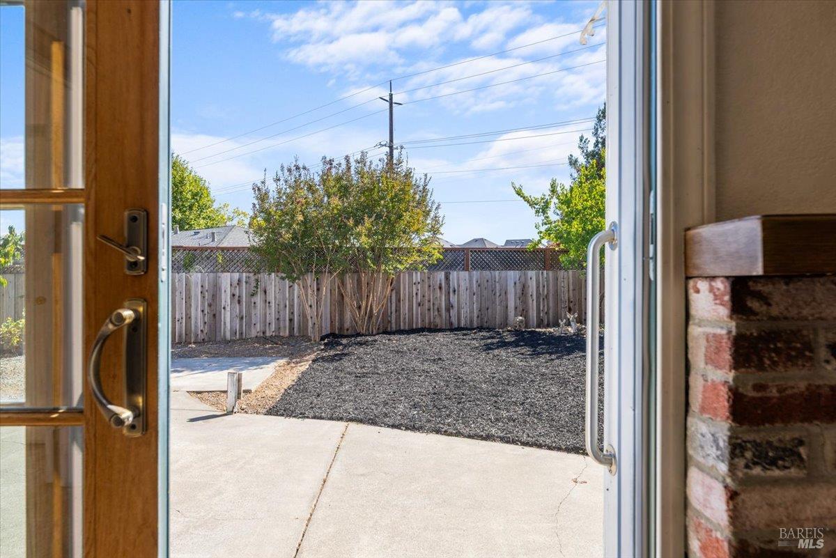 1698 Randon Way Santa Rosa CA 95403