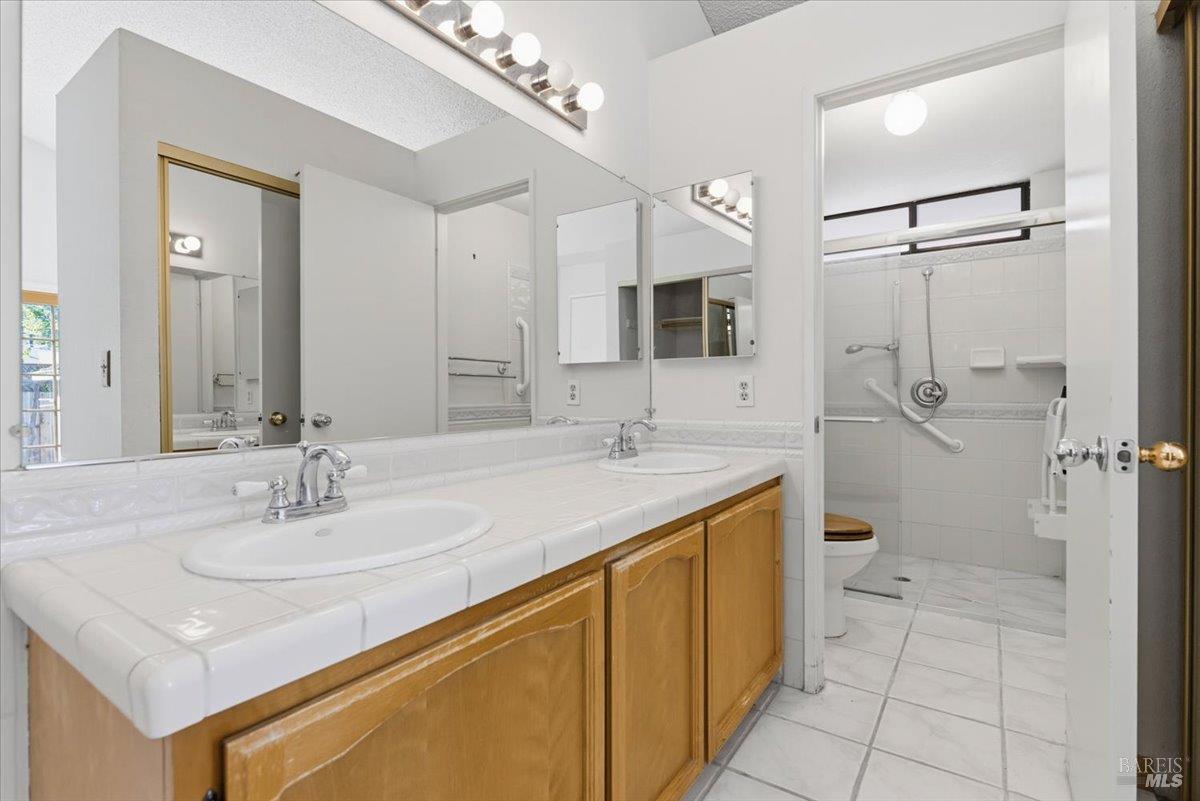 1698 Randon Way Santa Rosa CA 95403