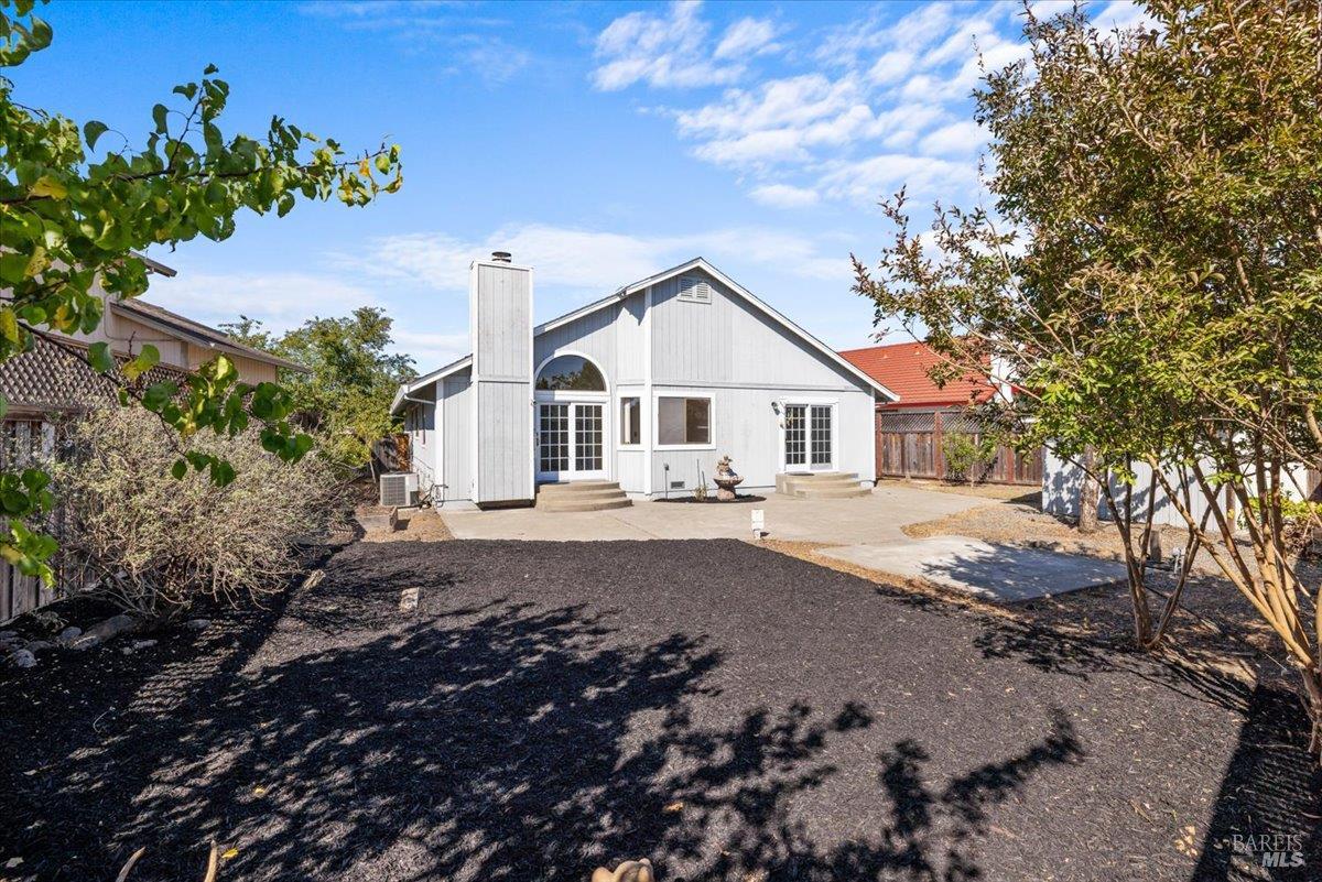 1698 Randon Way Santa Rosa CA 95403