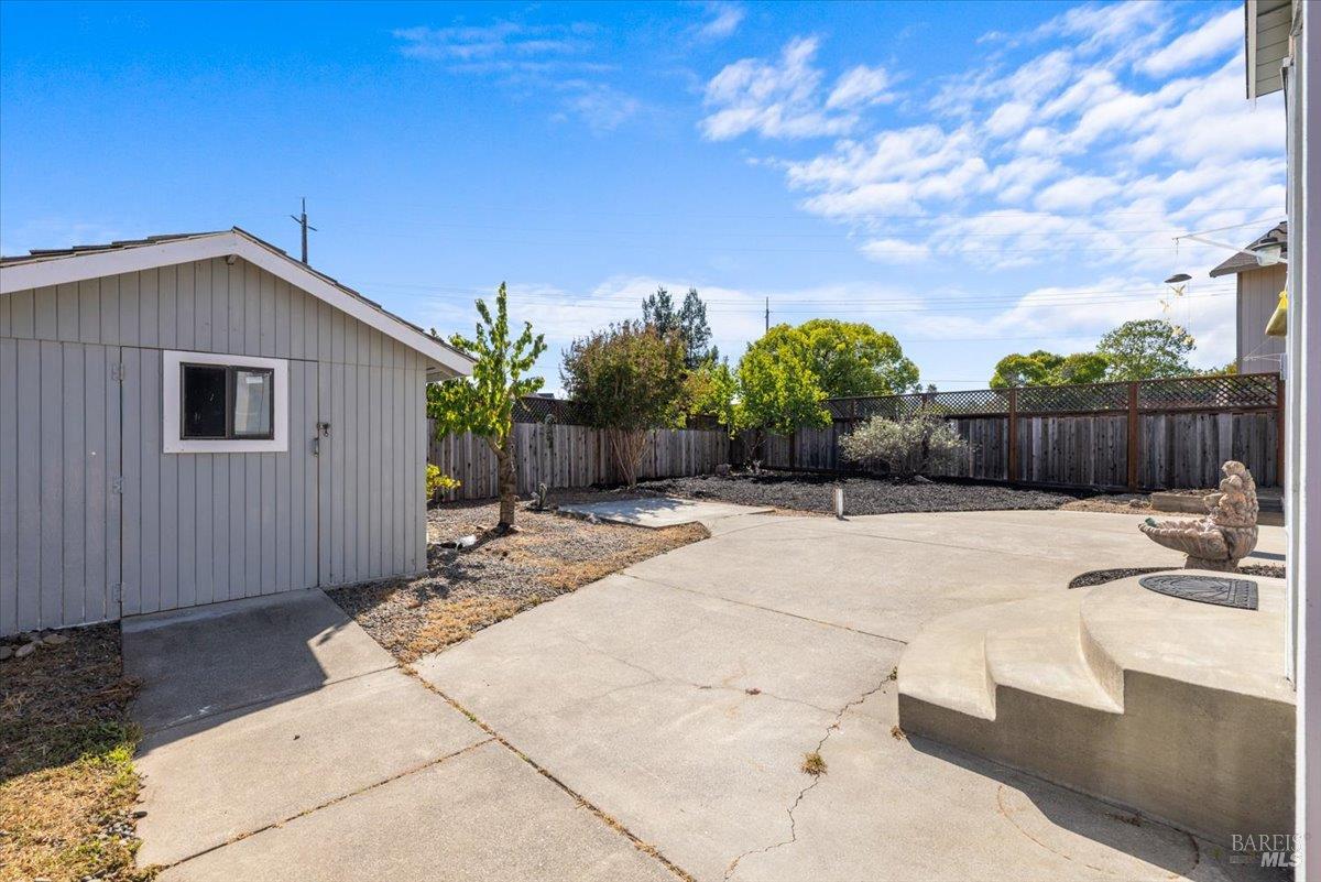 1698 Randon Way Santa Rosa CA 95403