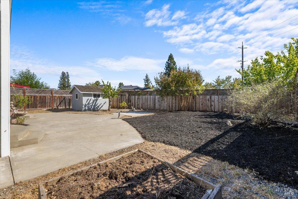 1698 Randon Way Santa Rosa CA 95403