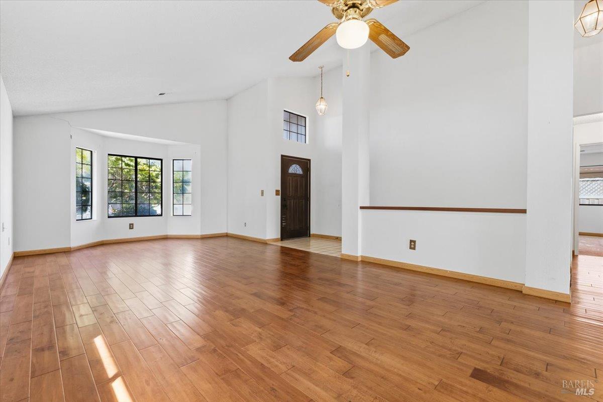 1698 Randon Way Santa Rosa CA 95403