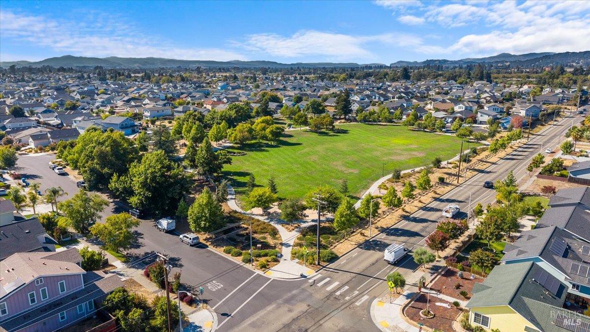 1698 Randon Way Santa Rosa CA 95403
