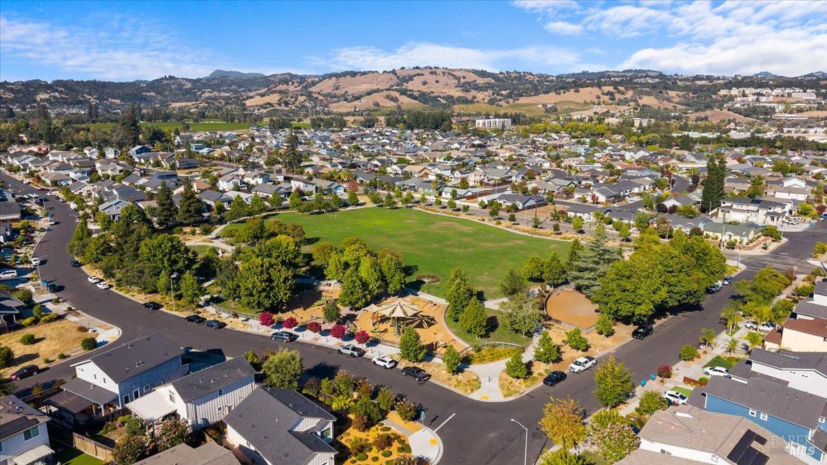 1698 Randon Way Santa Rosa CA 95403