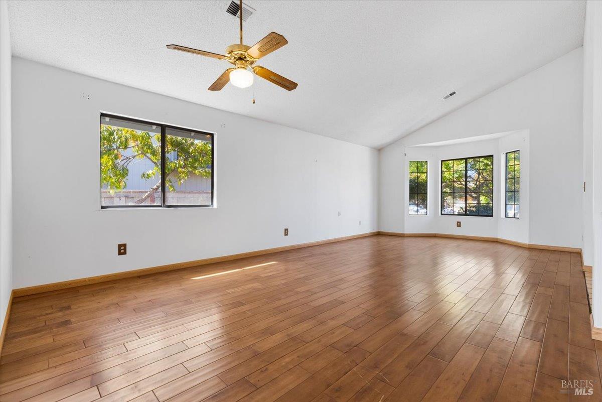 1698 Randon Way Santa Rosa CA 95403