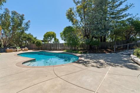 748 Beechnut Court San Rafael CA 94903