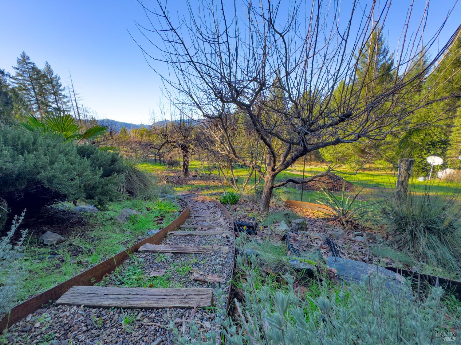 14475 Poonkinney Road Dos Rios CA 95429