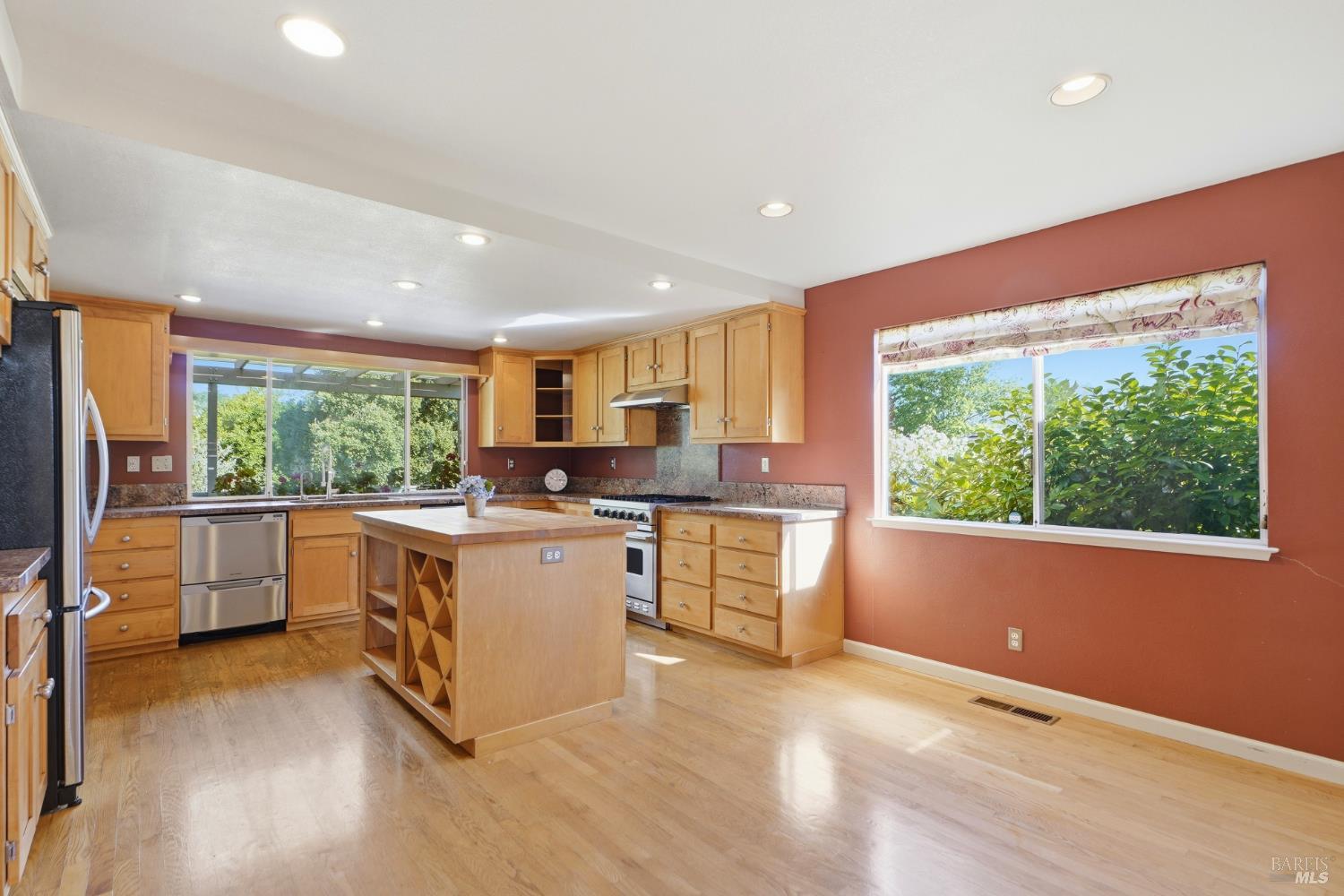 407 Woodley Place Santa Rosa CA 95409