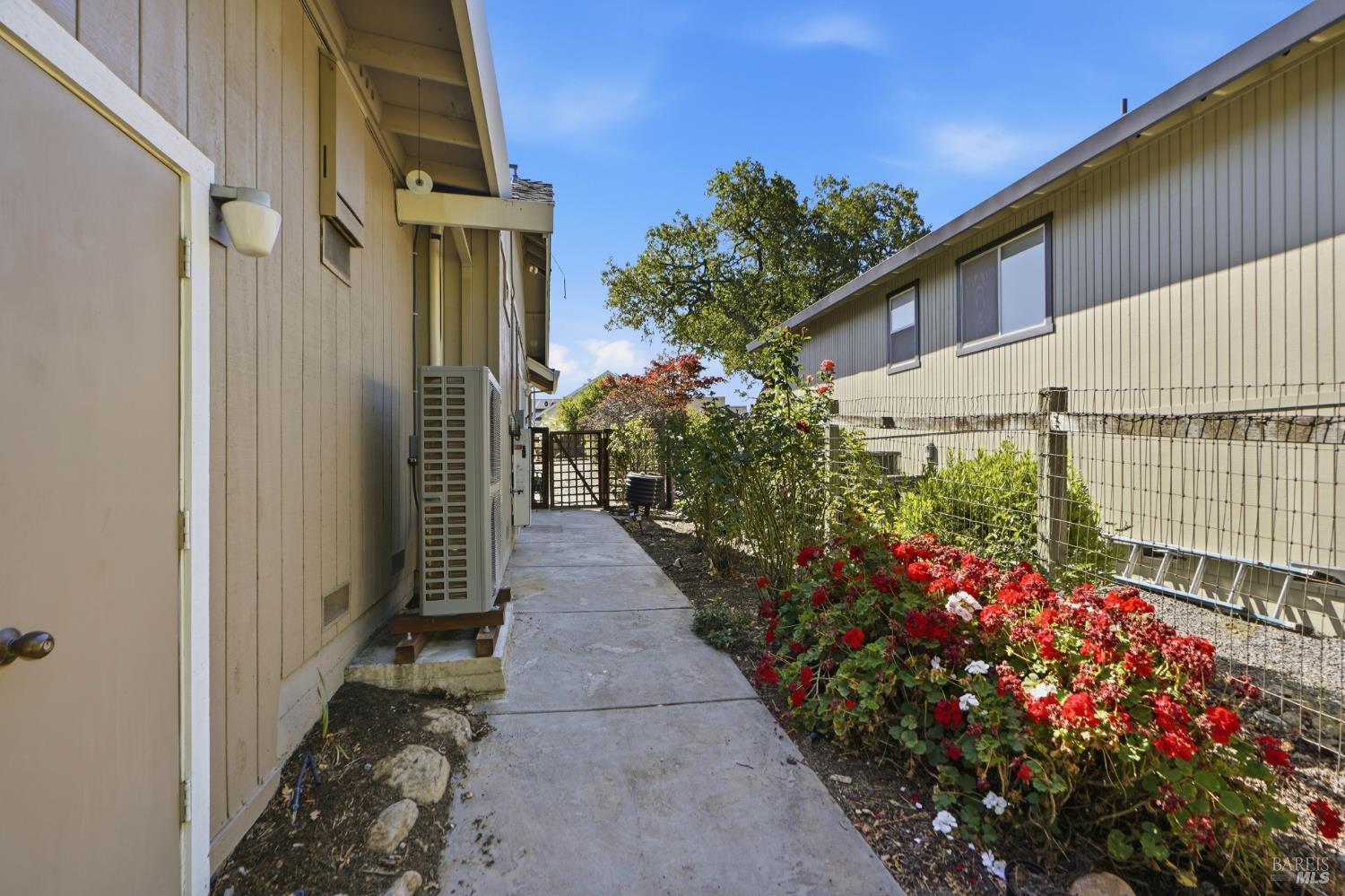 407 Woodley Place Santa Rosa CA 95409