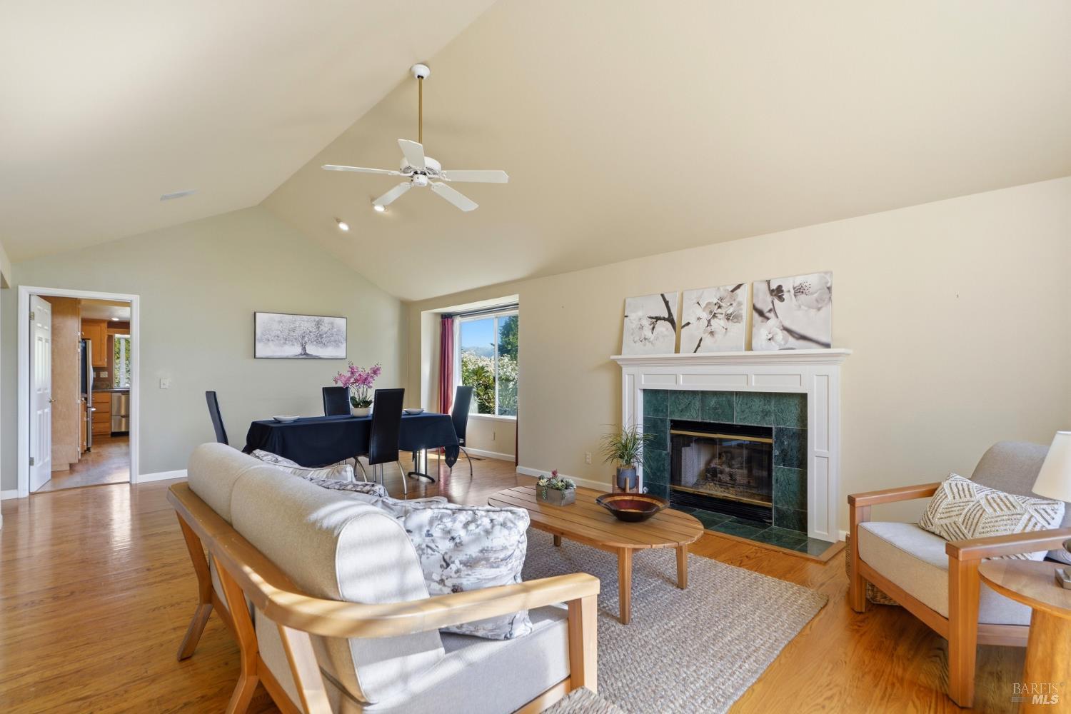 407 Woodley Place Santa Rosa CA 95409