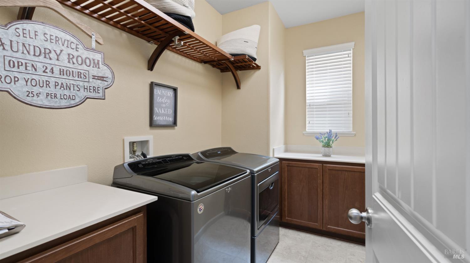 1157 N Station Drive Vacaville CA 95688