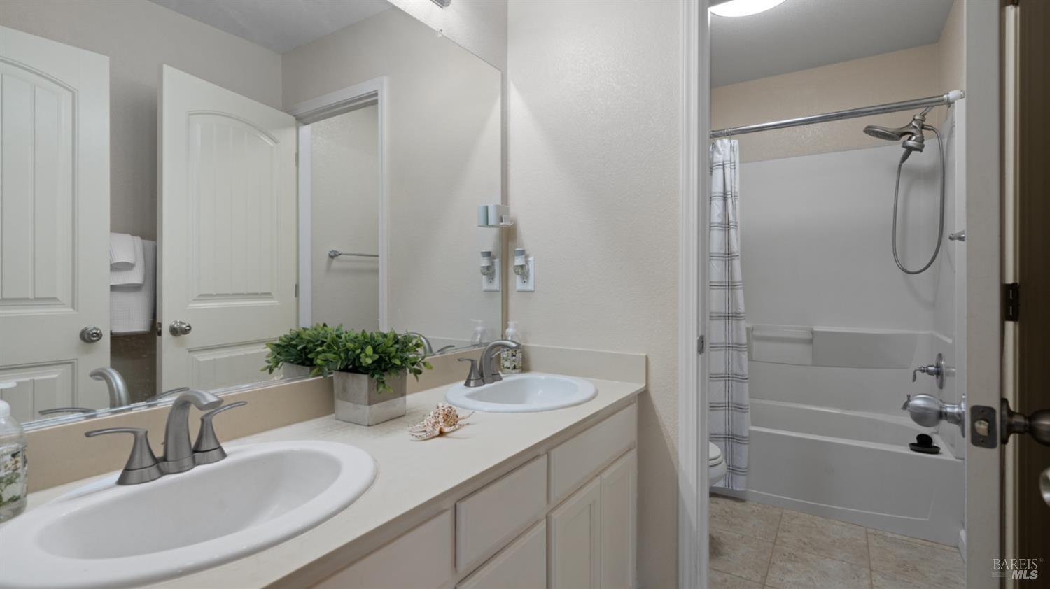 1157 N Station Drive Vacaville CA 95688