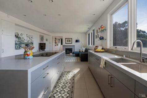 942 Country Club Lane Sonoma CA 95476