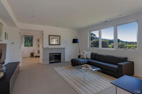 942 Country Club Lane Sonoma CA 95476
