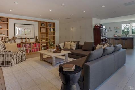 942 Country Club Lane Sonoma CA 95476